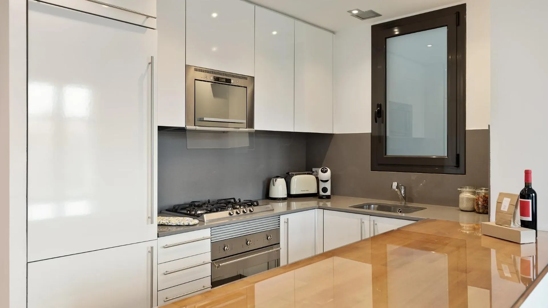 Ola Living Viladomat Barcelona Spain