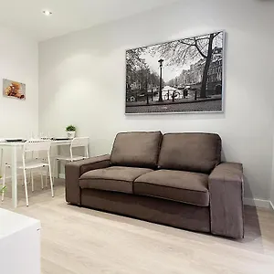 Apartamento Miquel Angel - In Sants Large Community Terrace, Barcelona